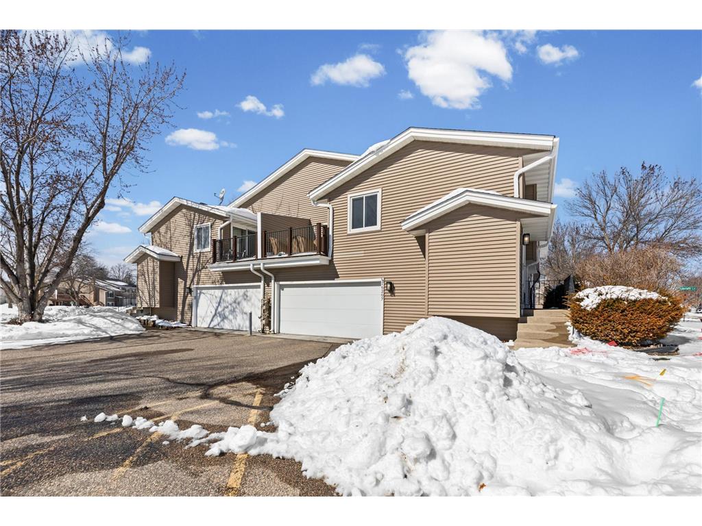 16207 Flagstaff Court S Lakeville MN 55068 7035239 image1