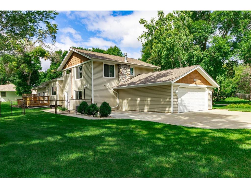16209 Woodland Lane Minnetonka MN 55345 6784561 image1