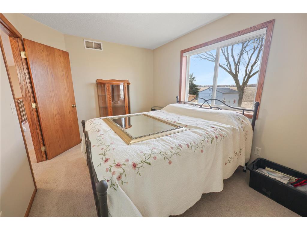 1621 Forest Glen Circle Saint Augusta MN 56301 7050755 image20