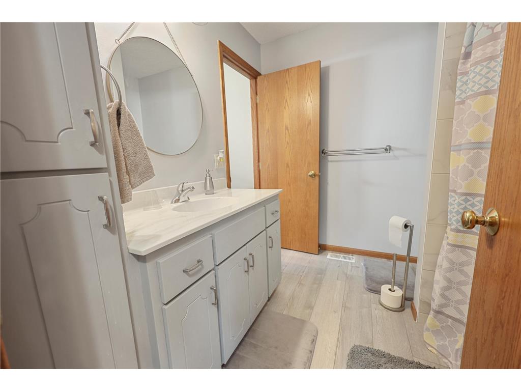 1621 Forest Glen Circle Saint Augusta MN 56301 7050755 image21