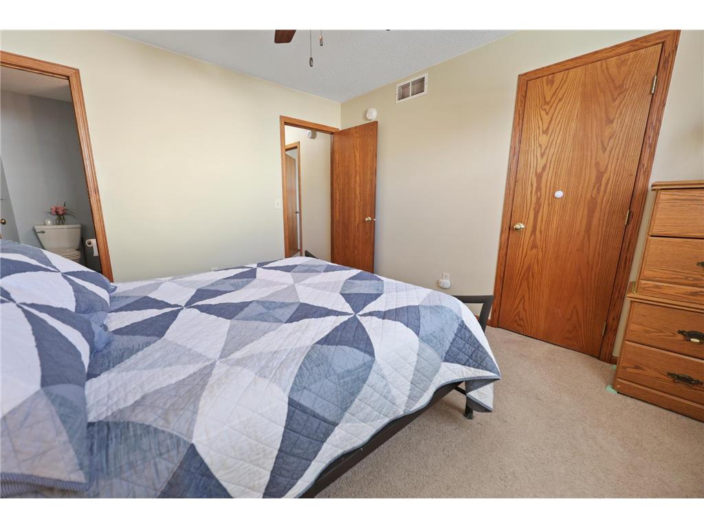 1621 Forest Glen Circle Saint Augusta MN 56301 7050755 image26