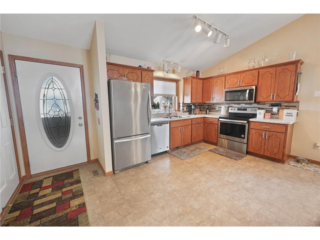1621 Forest Glen Circle Saint Augusta MN 56301 7050755 image6
