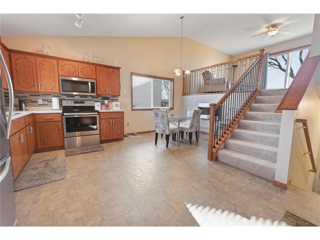 1621 Forest Glen Circle Saint Augusta MN 56301 7050755 image9