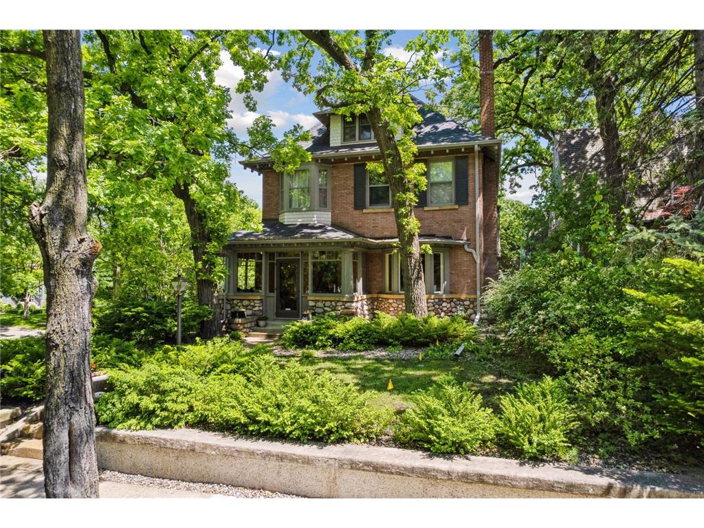 1621 Mount Curve Avenue Minneapolis MN 55403 6553941 image1