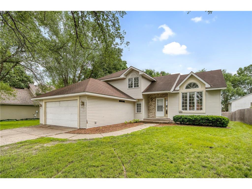 1621 Poppyseed Drive New Brighton MN 55112 6555447 image1