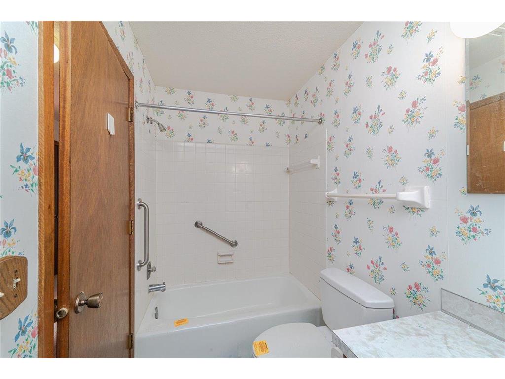 1621 W 140th Street Burnsville MN 55337 6820226 image17