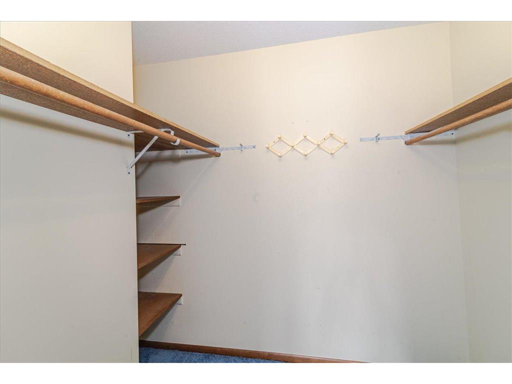 1621 W 140th Street Burnsville MN 55337 6820226 image20