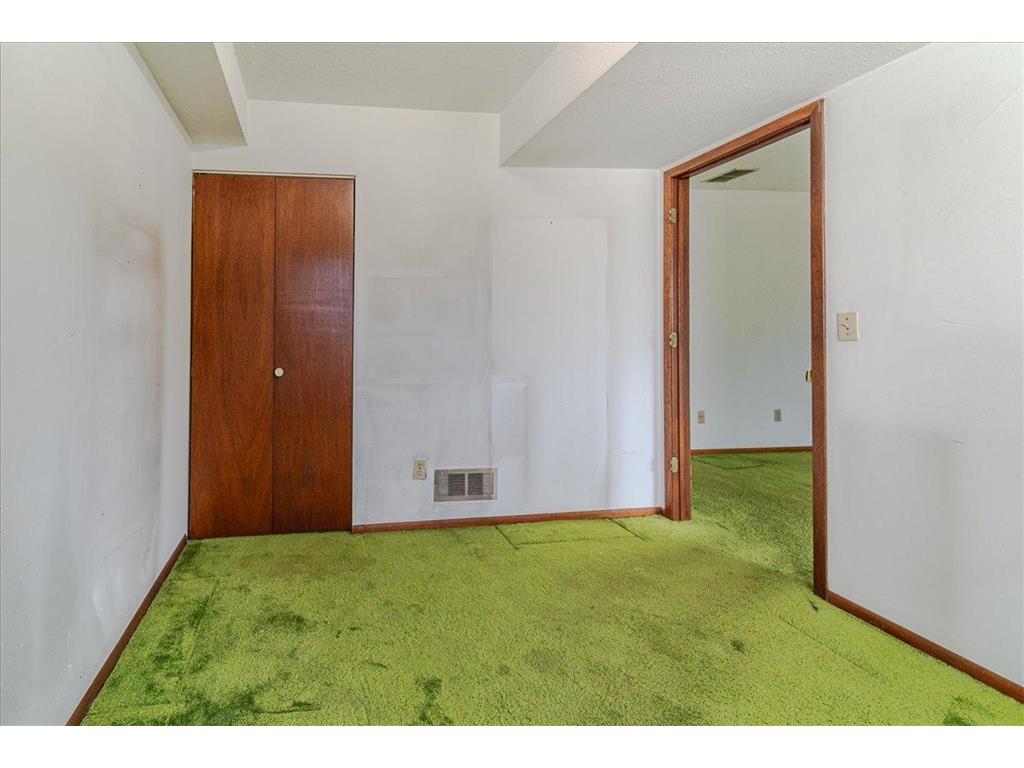 1621 W 140th Street Burnsville MN 55337 6820226 image29