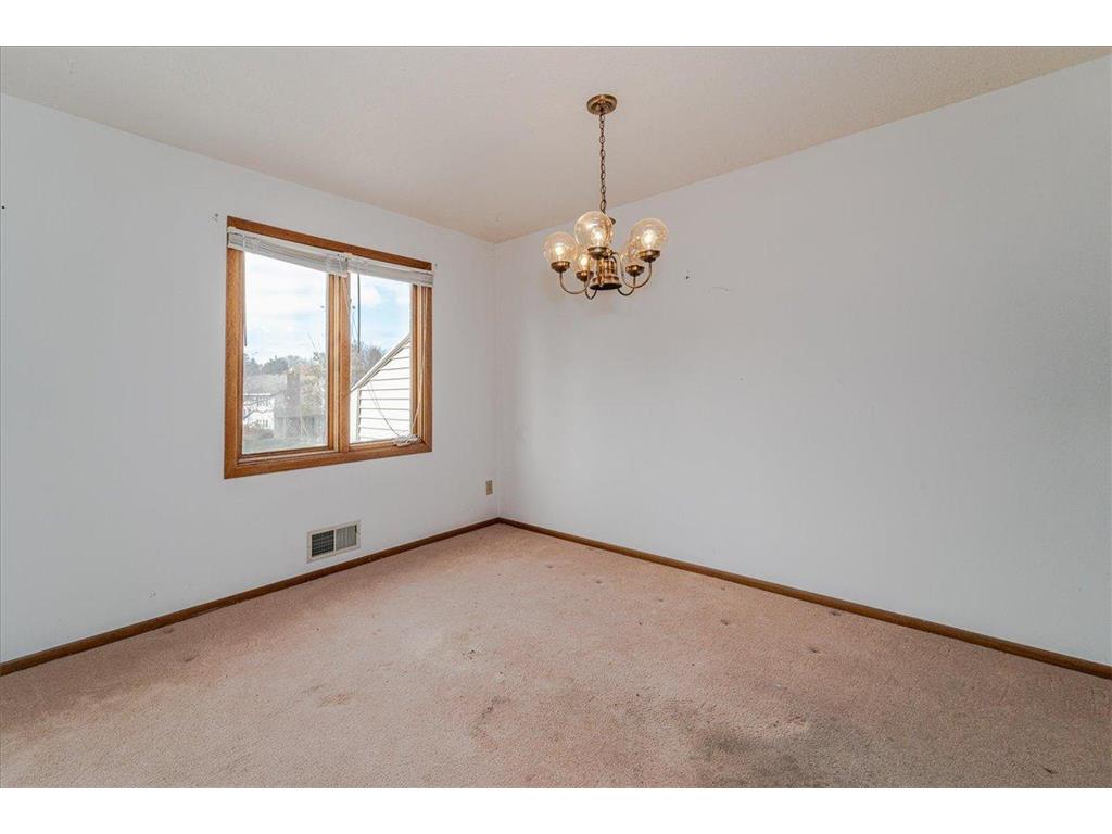 1621 W 140th Street Burnsville MN 55337 6820226 image9