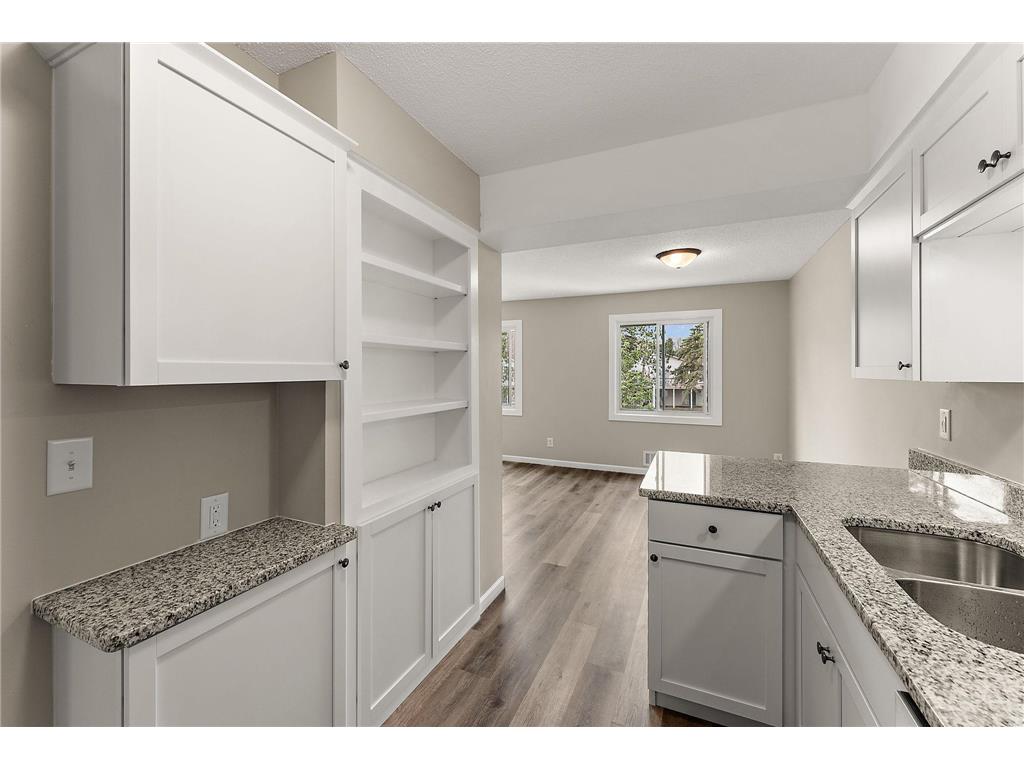 1621 W 140th Street Burnsville MN 55337 7053632 image10