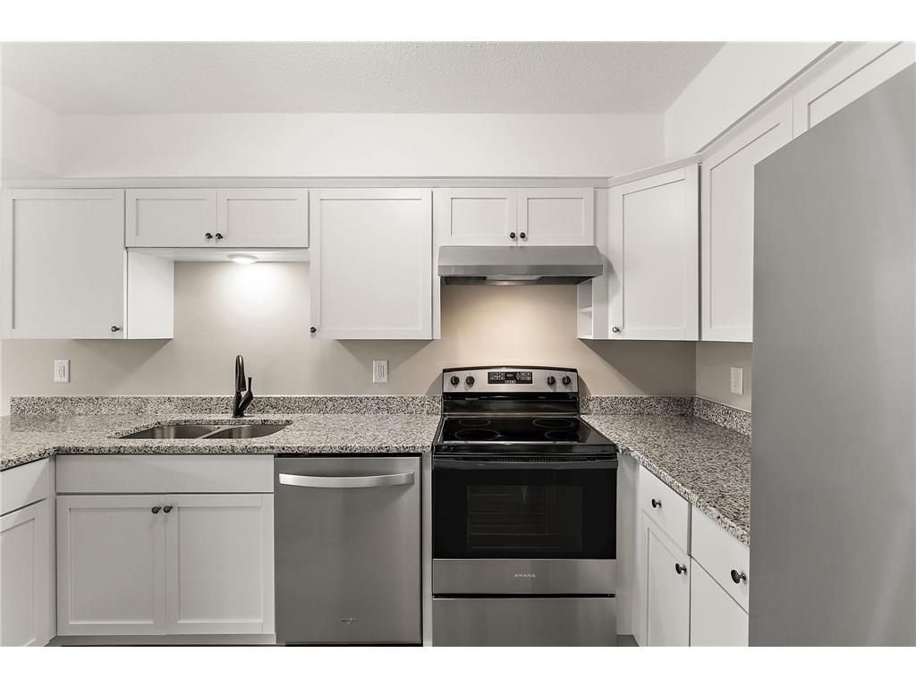 1621 W 140th Street Burnsville MN 55337 7053632 image12