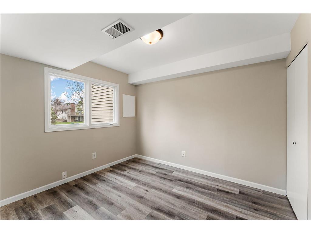 1621 W 140th Street Burnsville MN 55337 7053632 image18