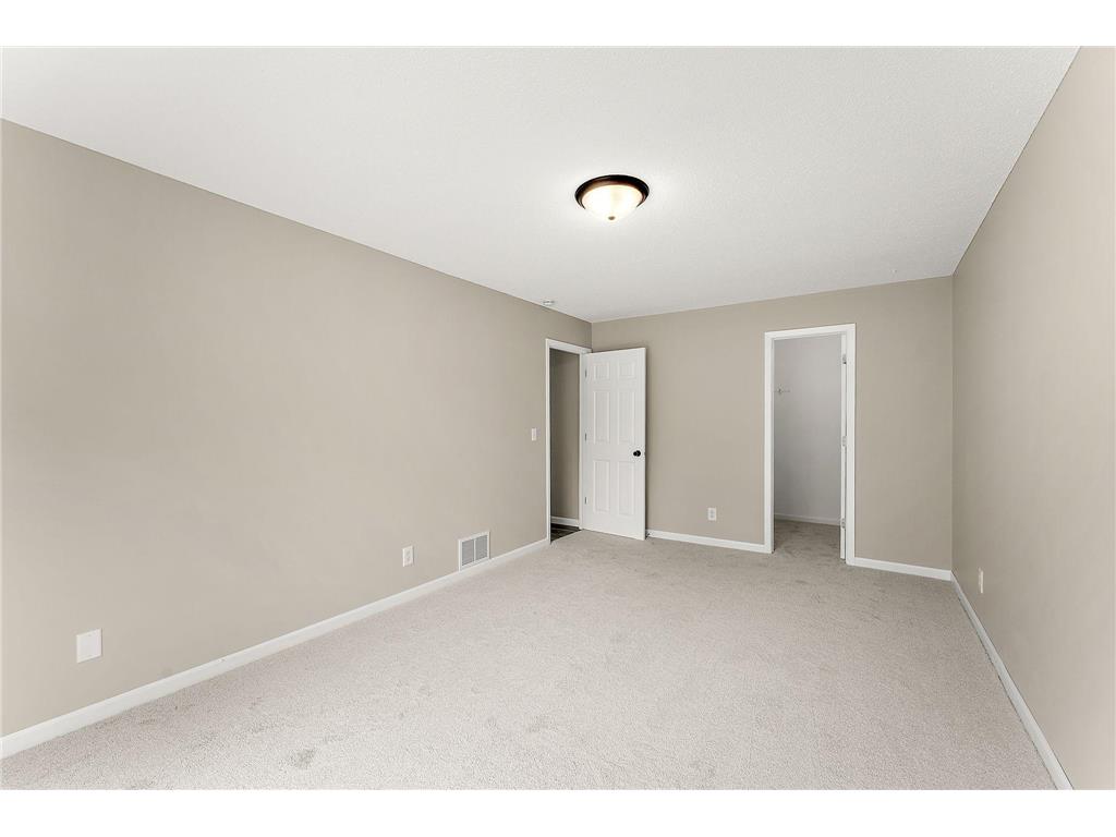 1621 W 140th Street Burnsville MN 55337 7053632 image24