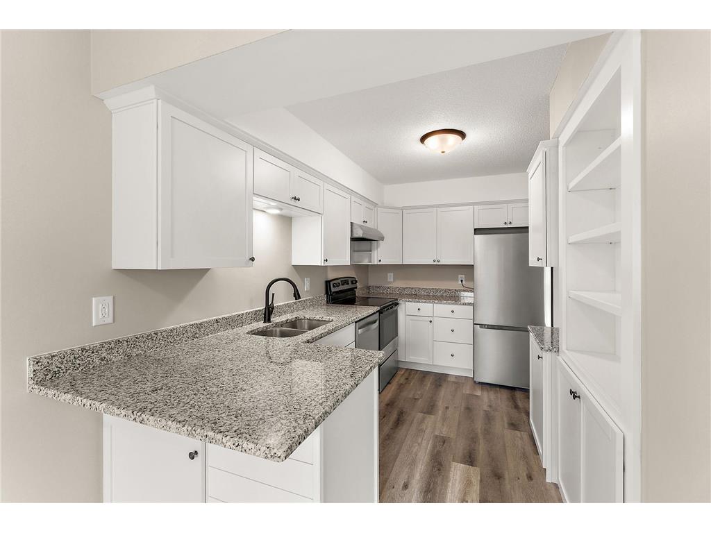 1621 W 140th Street Burnsville MN 55337 7053632 image7
