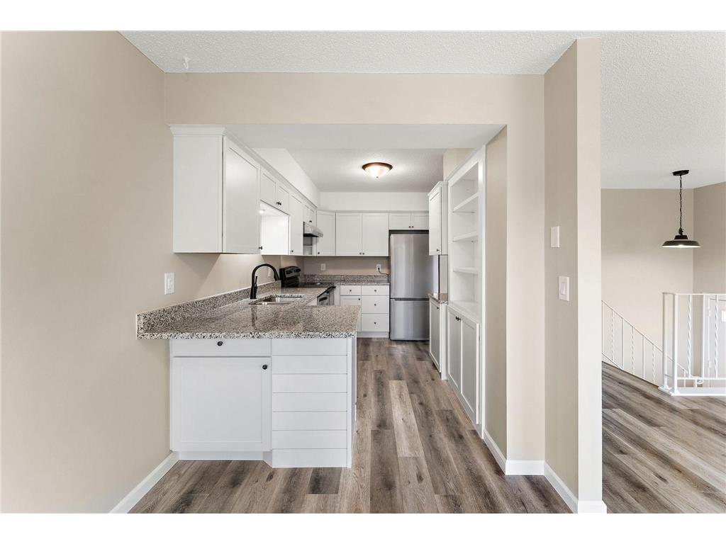 1621 W 140th Street Burnsville MN 55337 7053632 image8