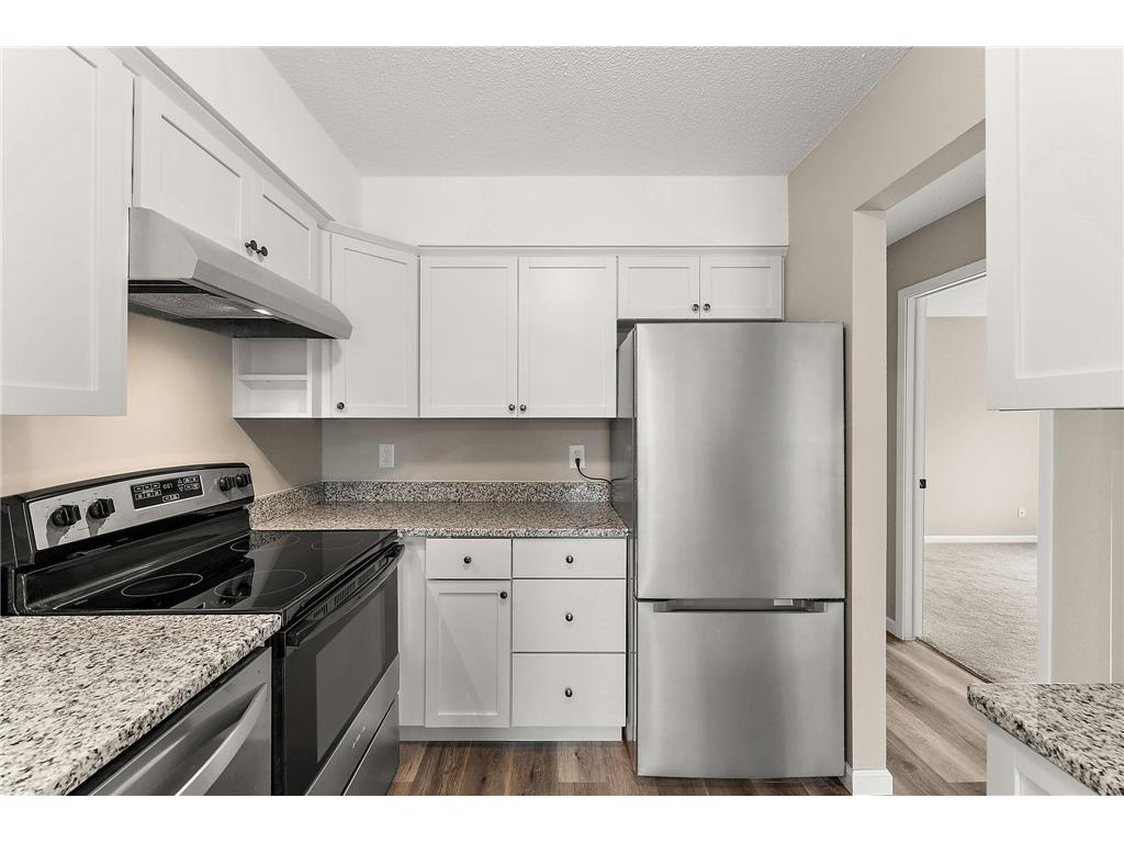 1621 W 140th Street Burnsville MN 55337 7053632 image9