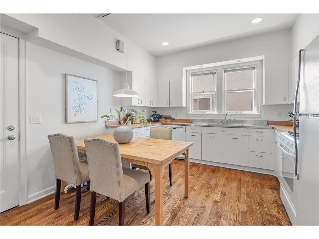 1621 W 25th Street Minneapolis MN 55405 6788649 image21