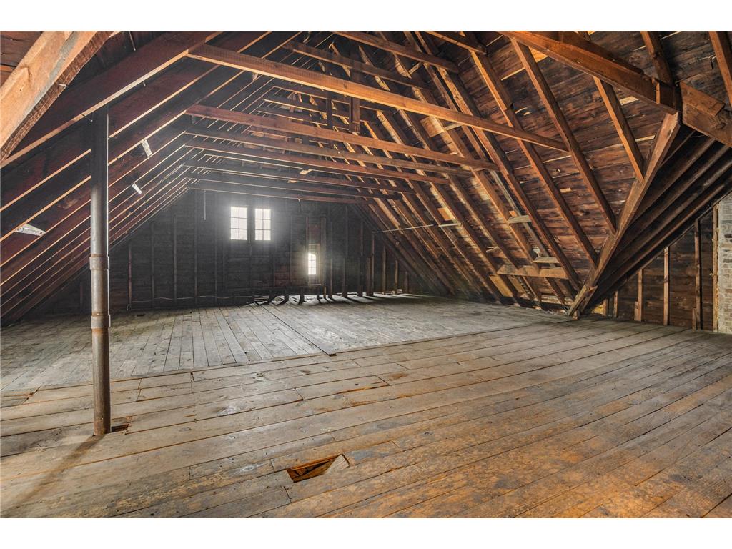 1621 W 25th Street Minneapolis MN 55405 6788649 image80