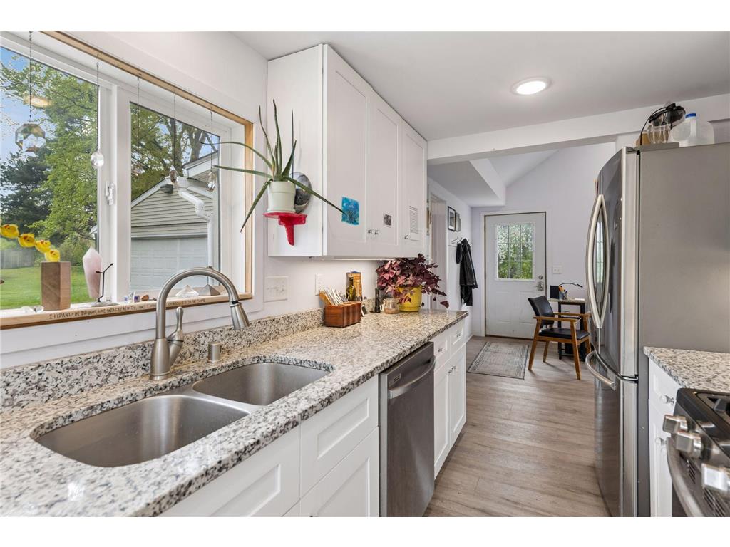 16217 Gleason Lake Road Minnetonka MN 55391 7073234 image12