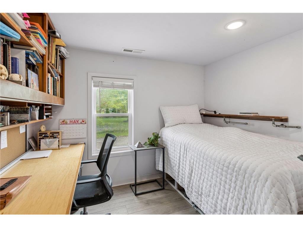 16217 Gleason Lake Road Minnetonka MN 55391 7073234 image14
