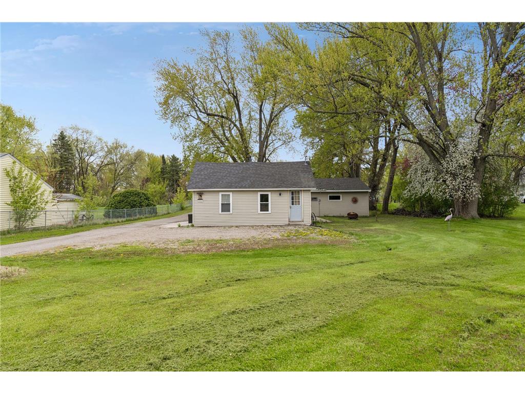 16217 Gleason Lake Road Minnetonka MN 55391 7073234 image4