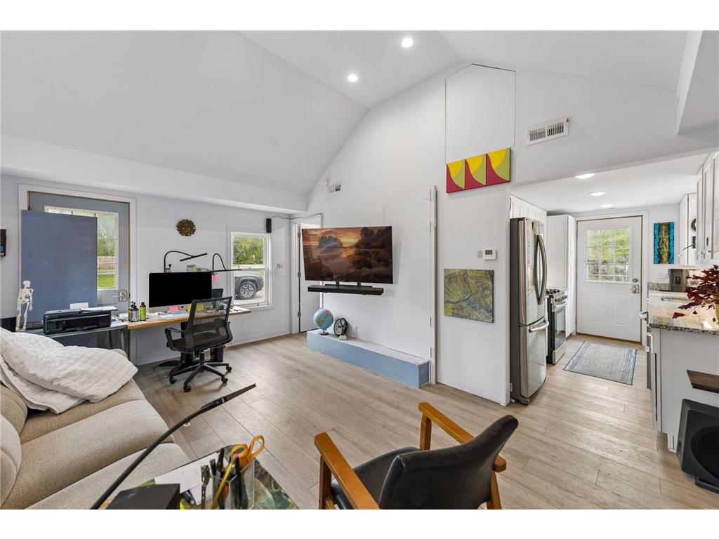 16217 Gleason Lake Road Minnetonka MN 55391 7073234 image5