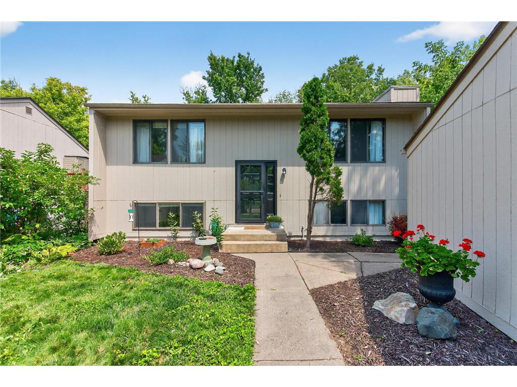 16220 15th Avenue N Plymouth MN 55447 6756694 image1