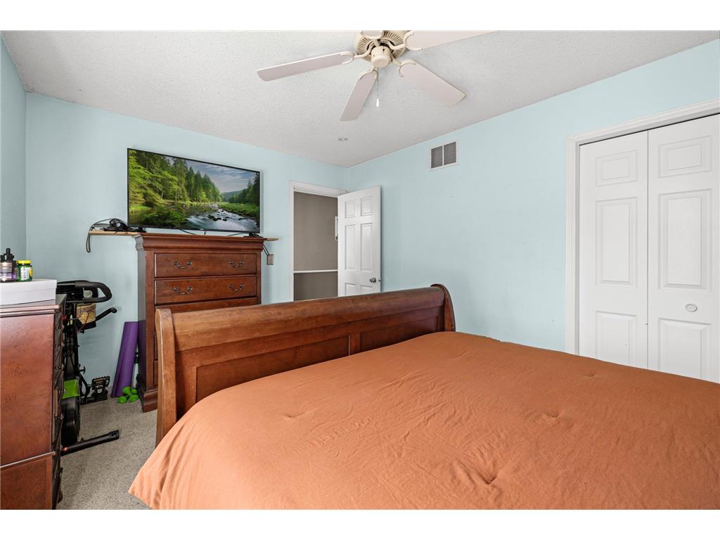 1623 106th Avenue NW Coon Rapids MN 55433 7043818 image16