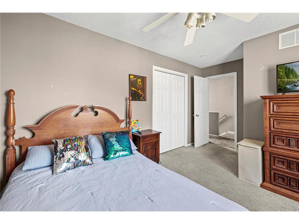 1623 106th Avenue NW Coon Rapids MN 55433 7043818 image18