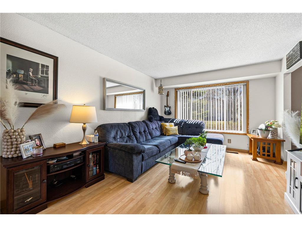1623 106th Avenue NW Coon Rapids MN 55433 7043818 image6