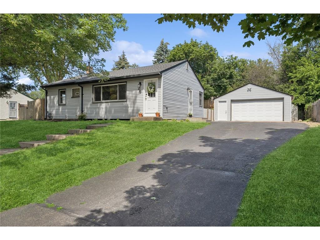 1623 Gervais Avenue Maplewood MN 55109 6589213 image1