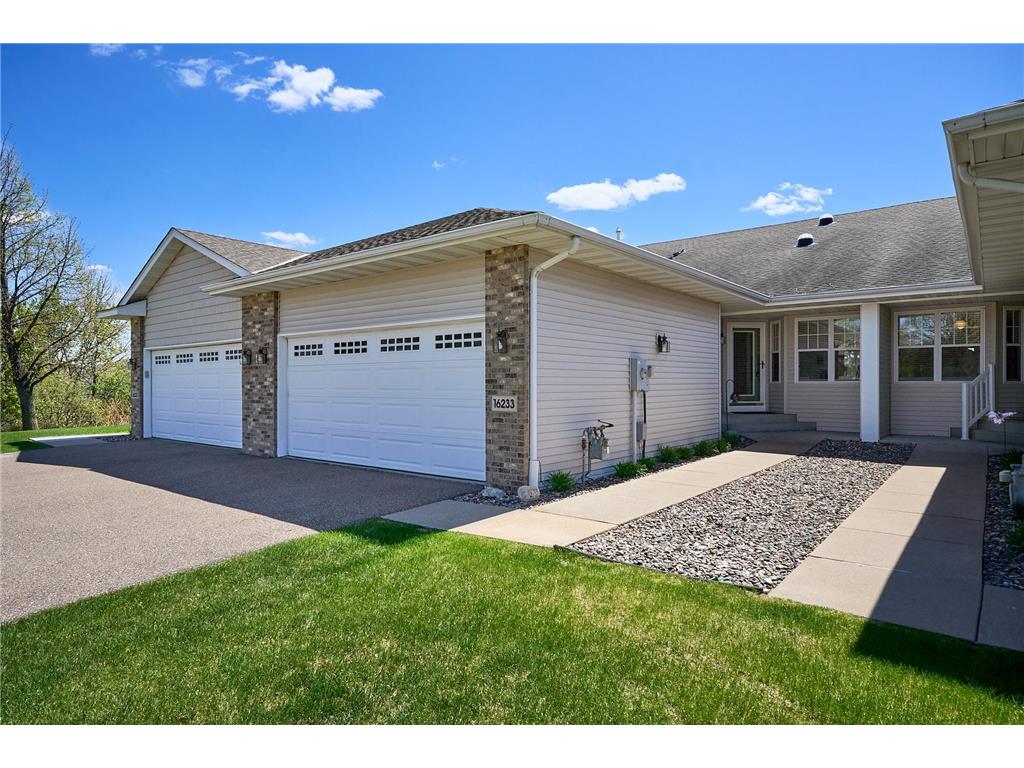 16233 70th Place N Maple Grove MN 55311 7068351 image1