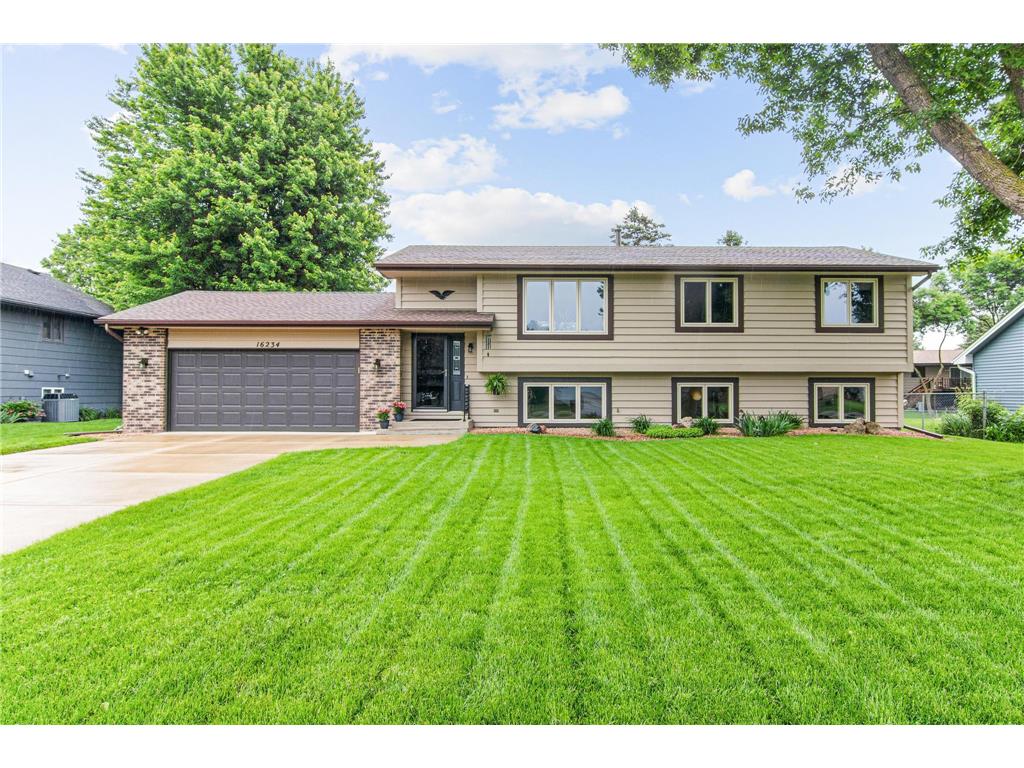 16234 Fairgreen Avenue Lakeville MN 55068 6523174 image1