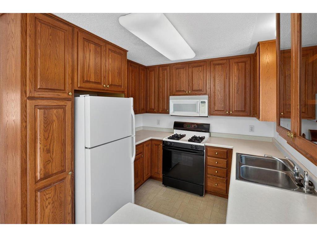 1624 84th Court N Brooklyn Park MN 55444 7041280 image21