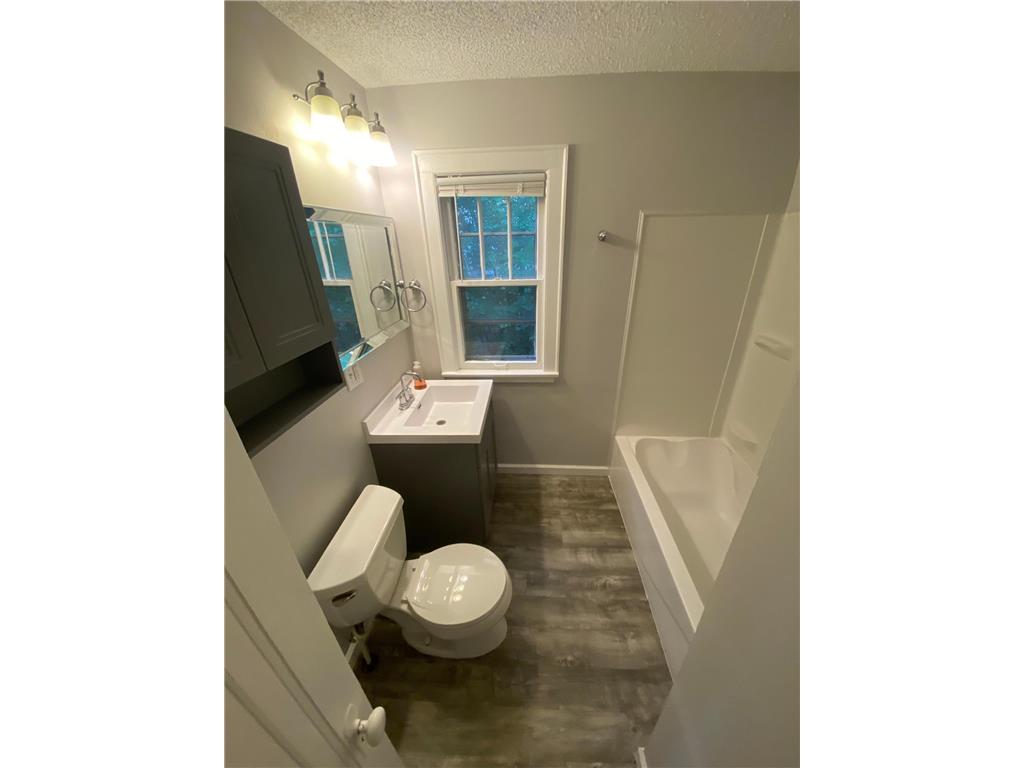 1624 County Road B W Roseville MN 55113 6682280 image12