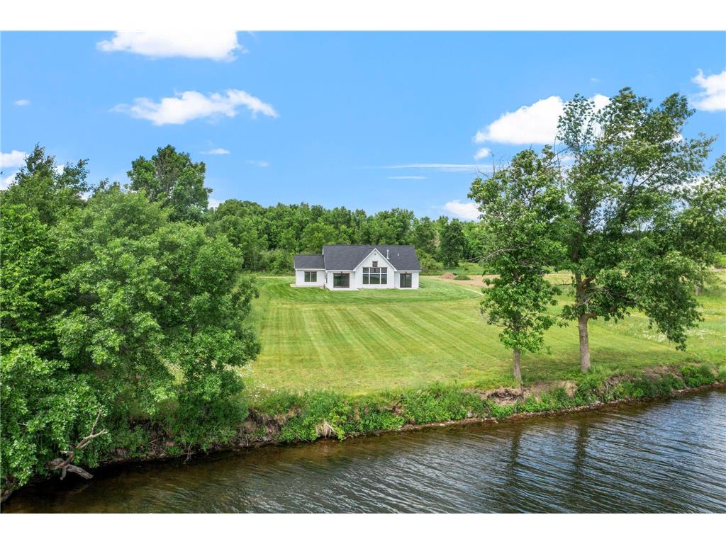 1625 Lake Avenue Luck WI 54853 - Big Butternut Lake 7096106 image52
