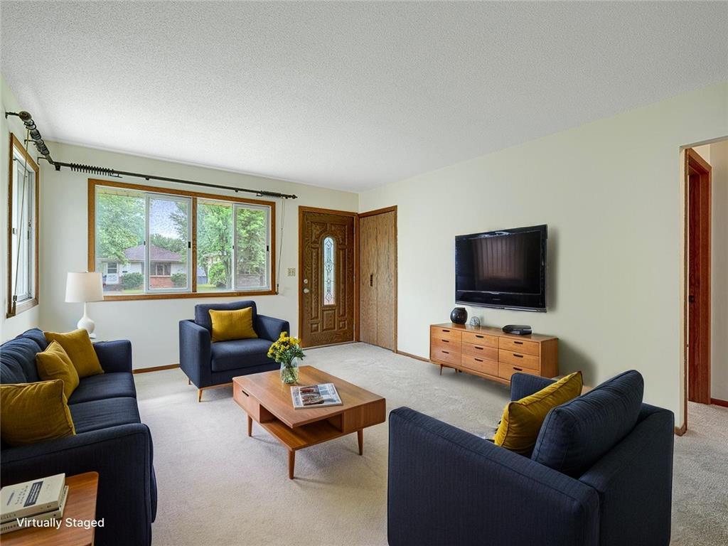 1625 Mclean Avenue Saint Paul MN 55106 7092100 image2