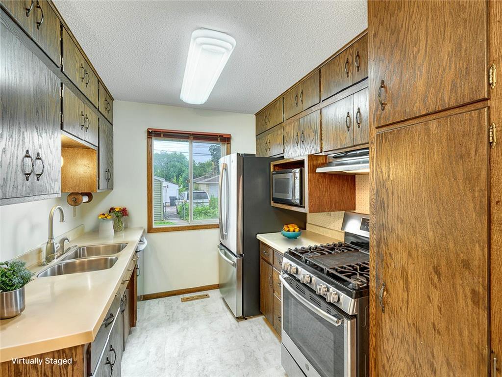 1625 Mclean Avenue Saint Paul MN 55106 7092100 image4