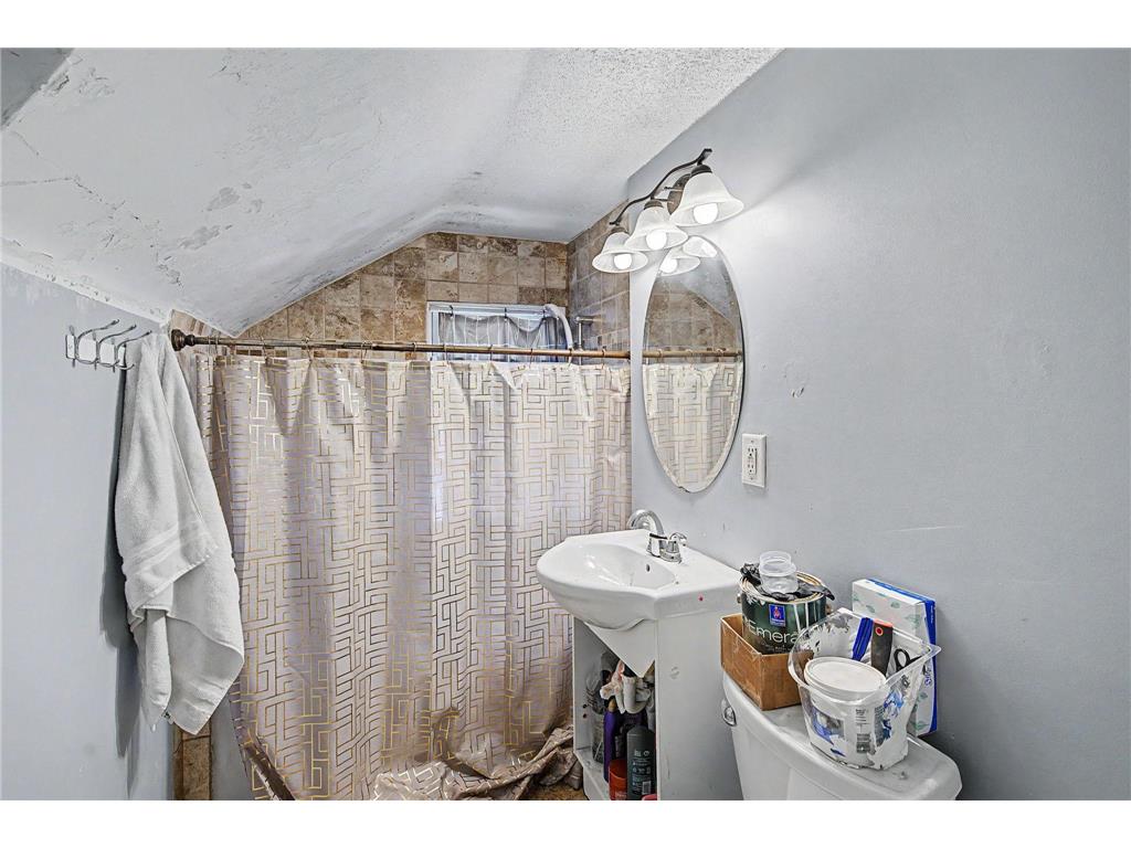 1625 Polk Street NE Minneapolis MN 55413 7113800 image31