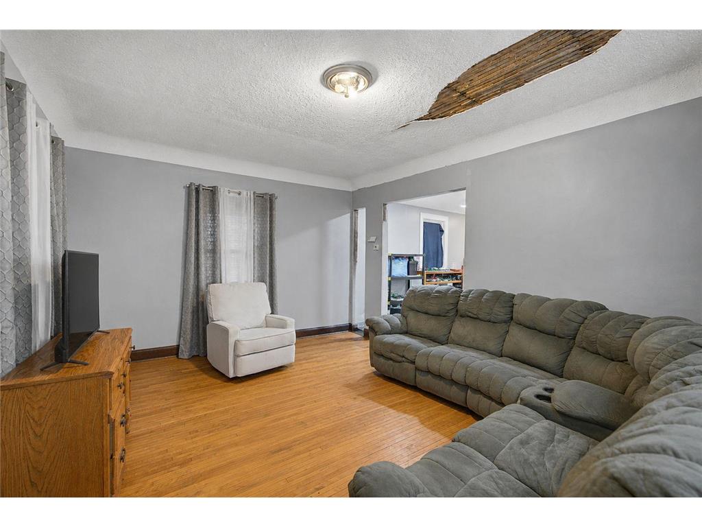 1625 Polk Street NE Minneapolis MN 55413 7113800 image5