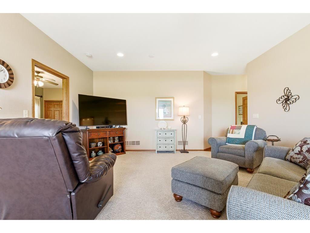 1626 Thunderbird Road Marshall MN 56258 7082607 image20