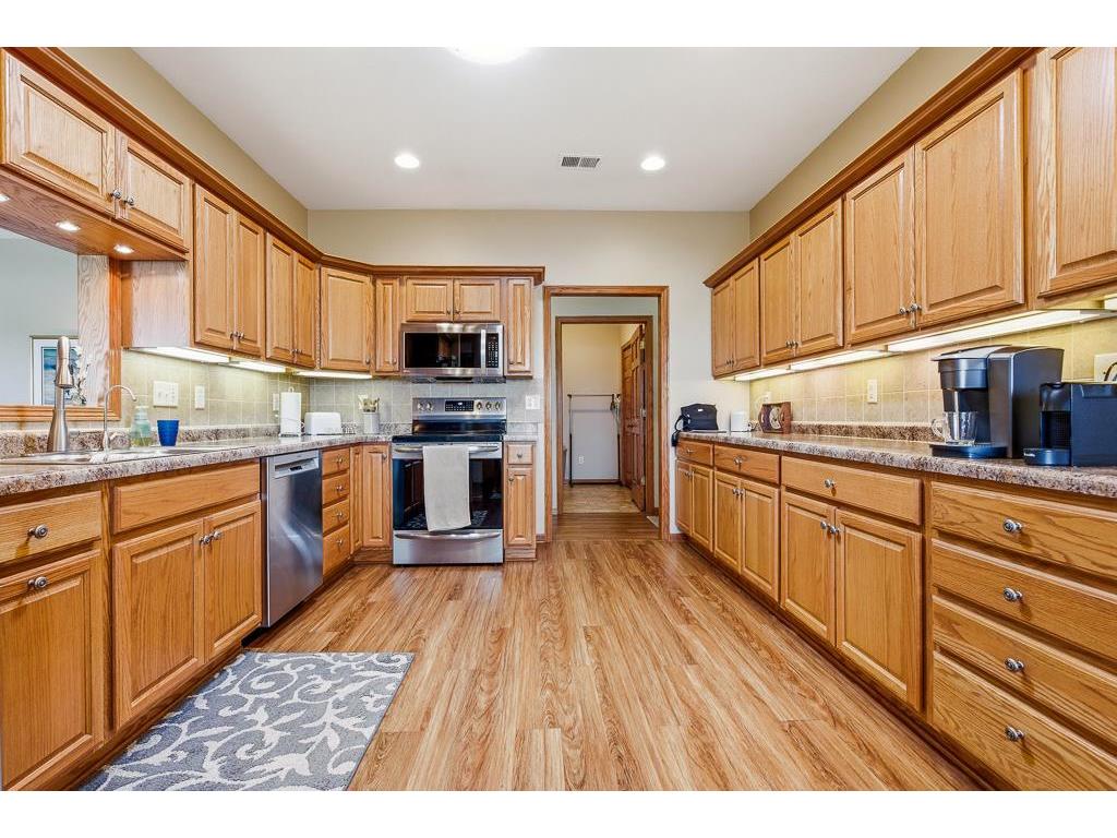 1626 Thunderbird Road Marshall MN 56258 7082607 image21