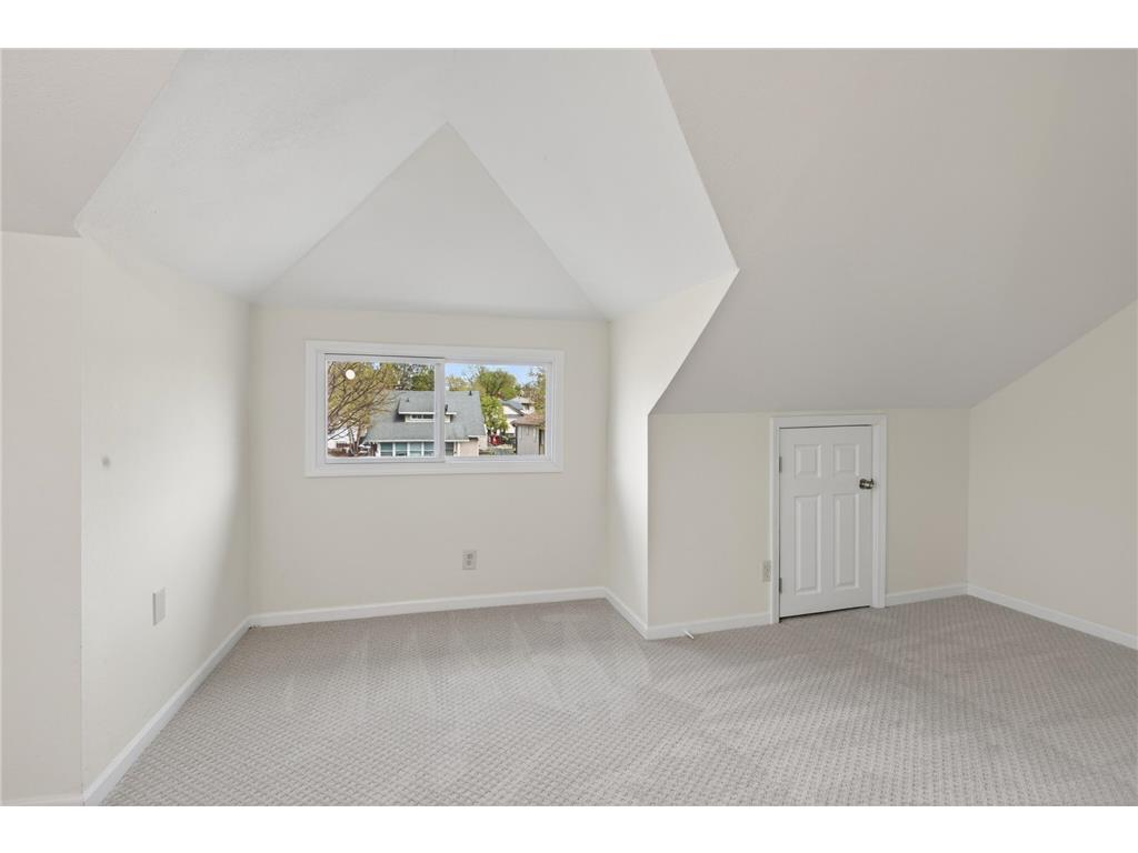 1627 Thomas Avenue N Minneapolis MN 55411 7061601 image18