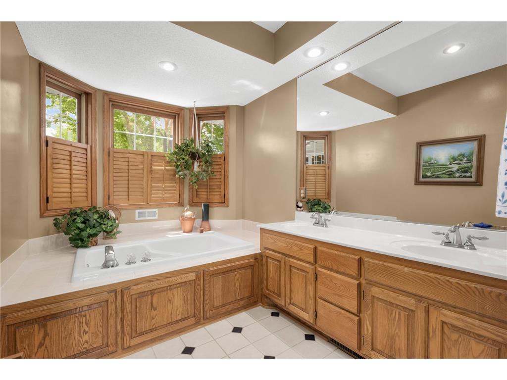 16270 Crystal Hills Drive Lakeville MN 55044 7026135 image17