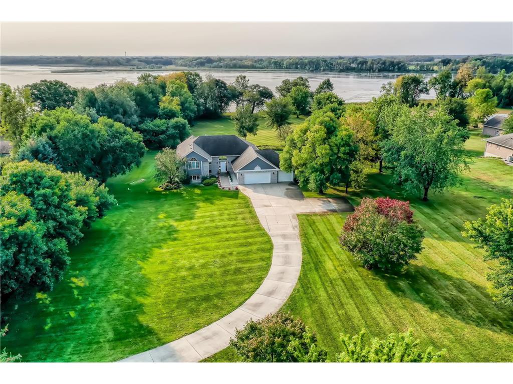 16271 Kettle River Boulevard NE, Columbus, MN, 55025 MLS 6261116 Edina Realty