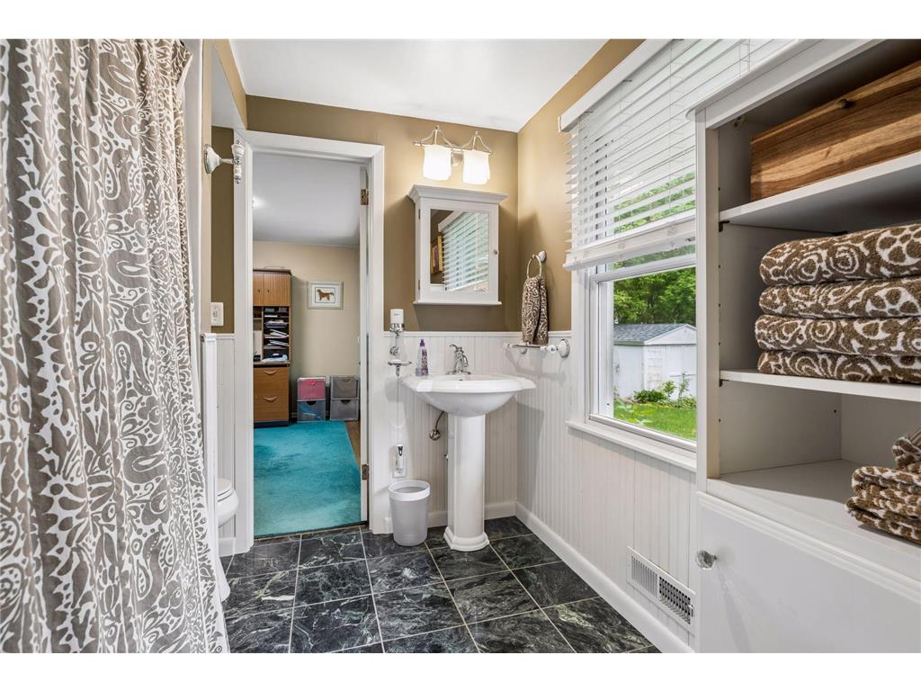 1628 Oakways Street Minnetonka MN 55391 7007550 image37
