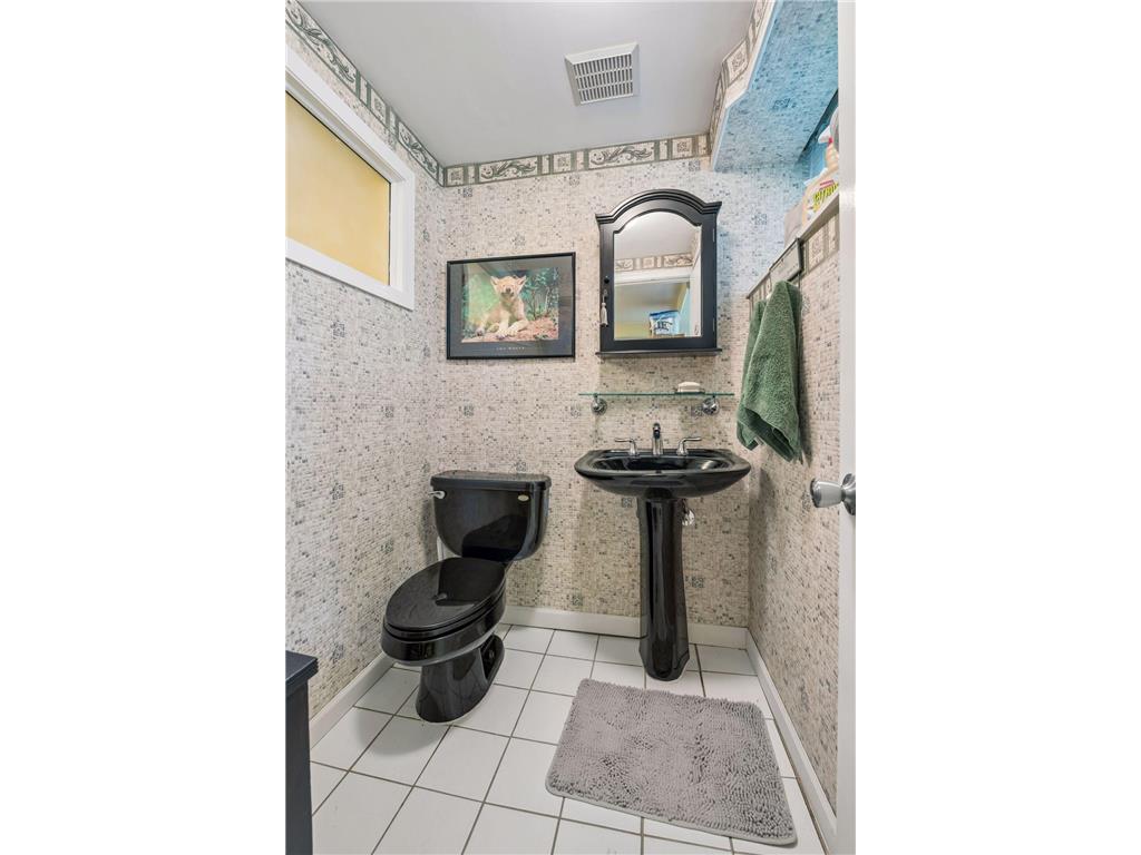 1628 Oakways Street Minnetonka MN 55391 7007550 image44