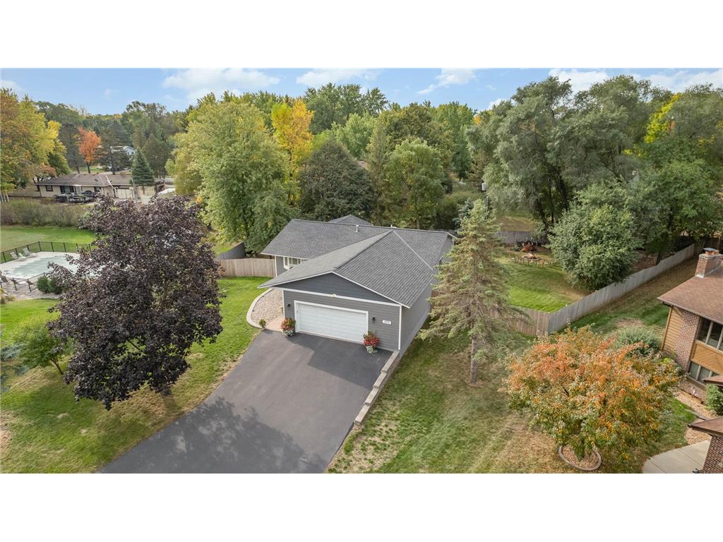 16281 Westgate Lane, Eden Prairie, MN 55344 MLS 6259422 Edina Realty