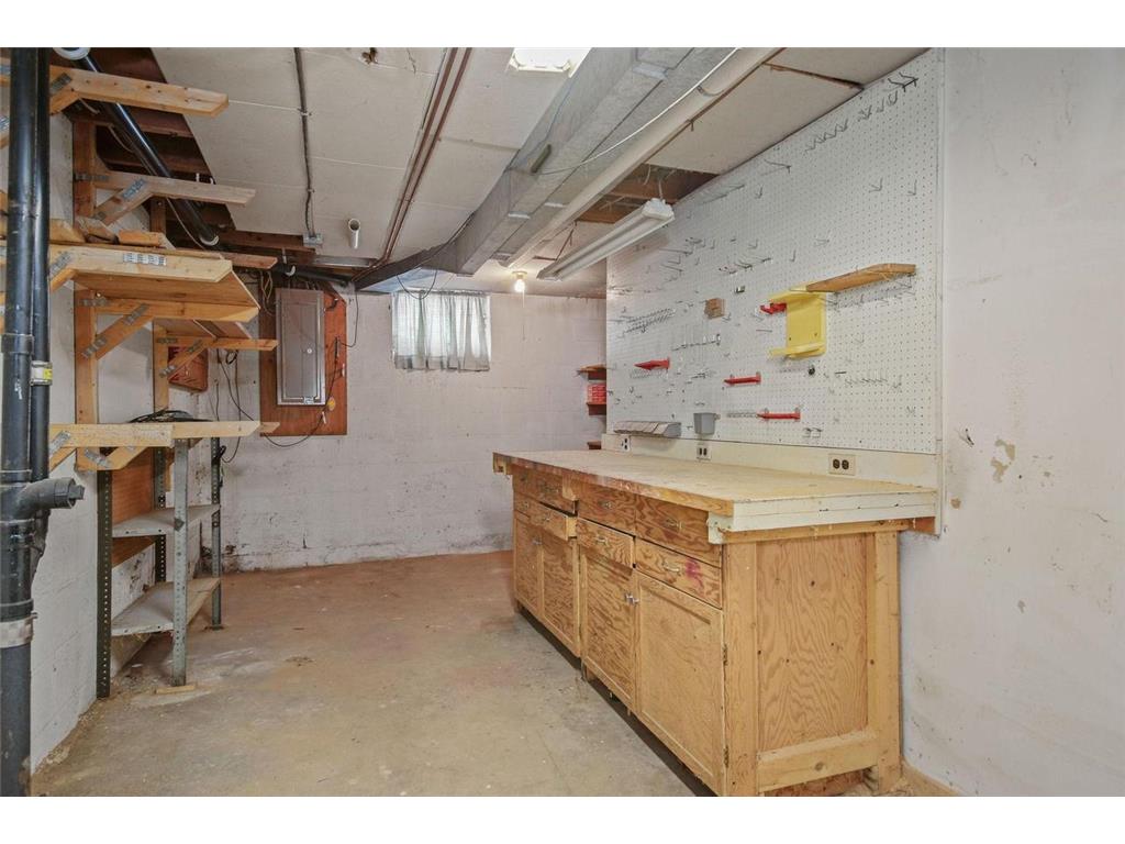 1629 Ridgewood Lane S Roseville MN 55113 6801956 image25