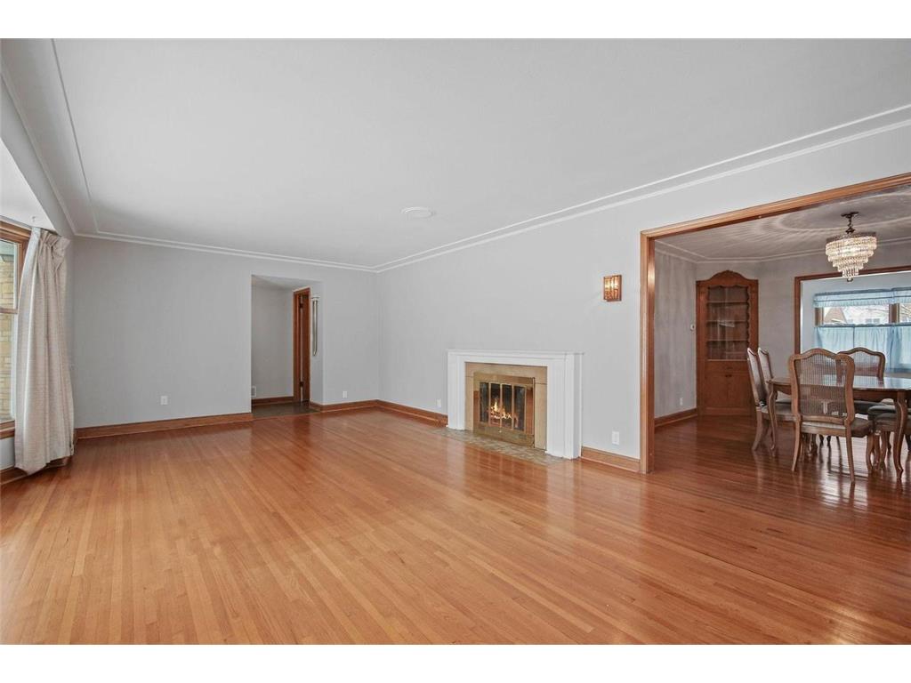 1629 Ridgewood Lane S Roseville MN 55113 6801956 image5